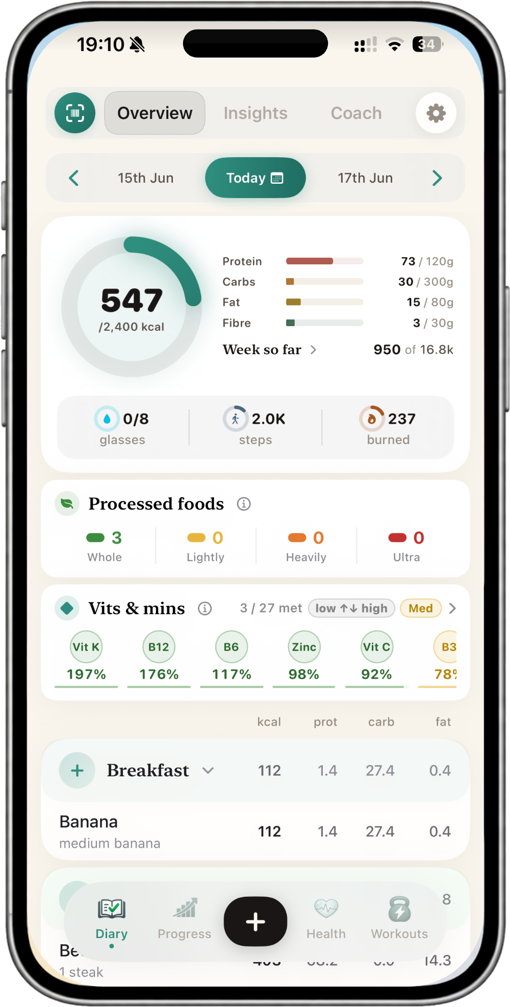 NutraSafe diary showing 547 kcal, macro bars, Processed foods, Vits & mins panel and Breakfast entry